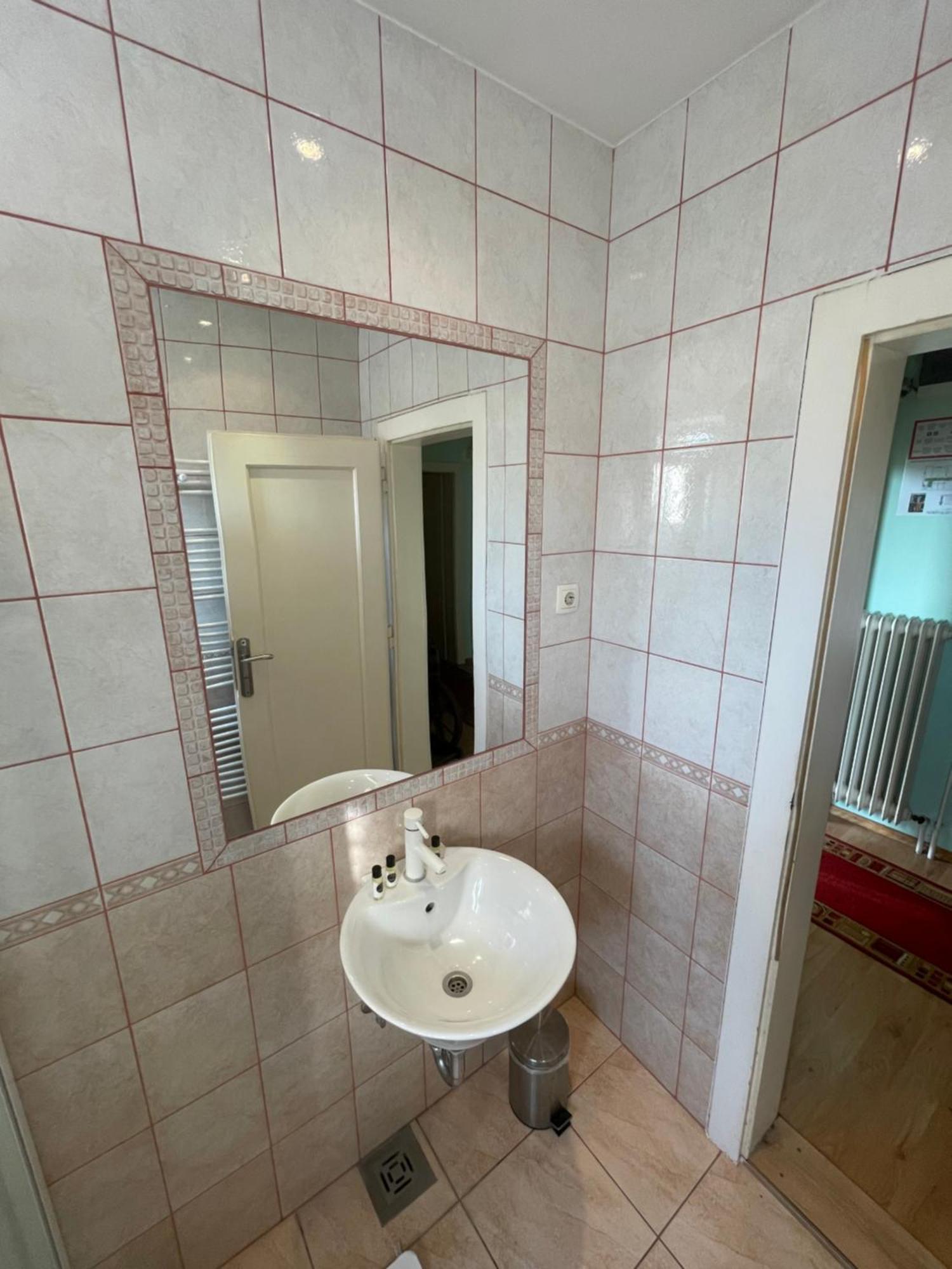 Guesthouse Stremljan Ljubljana Медводе Экстерьер фото